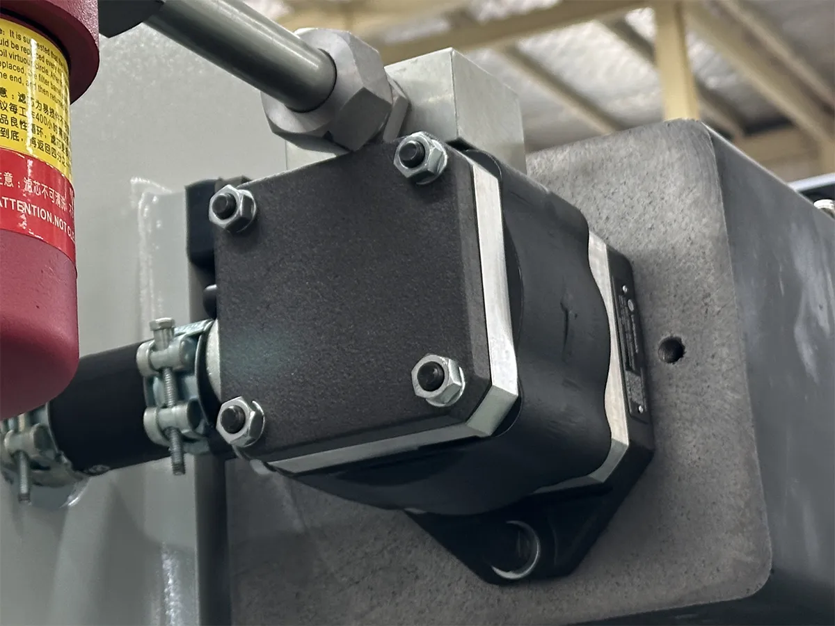 2HPA Tandem CNC Press Brake – Giải Pháp Uốn Tấm Dài, Dày, Đa Nhiệm Với Tính Linh Hoạt Tuyệt Đối - Hình ảnh 4