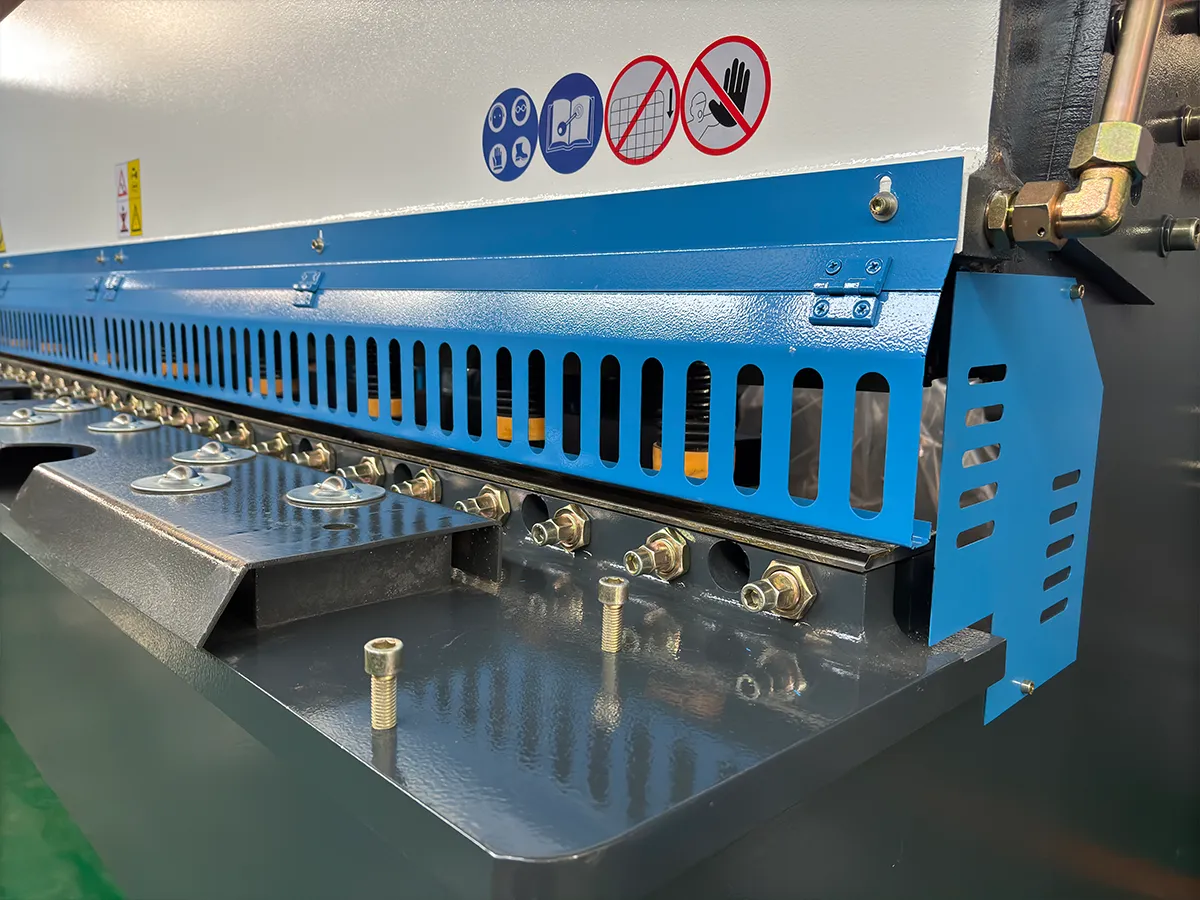 QC12K Series – Máy Cắt Tôn Lưỡi Lắc Chính Xác Cao, Giá Tốt, Đáng Tin Cậy - Hình ảnh 3