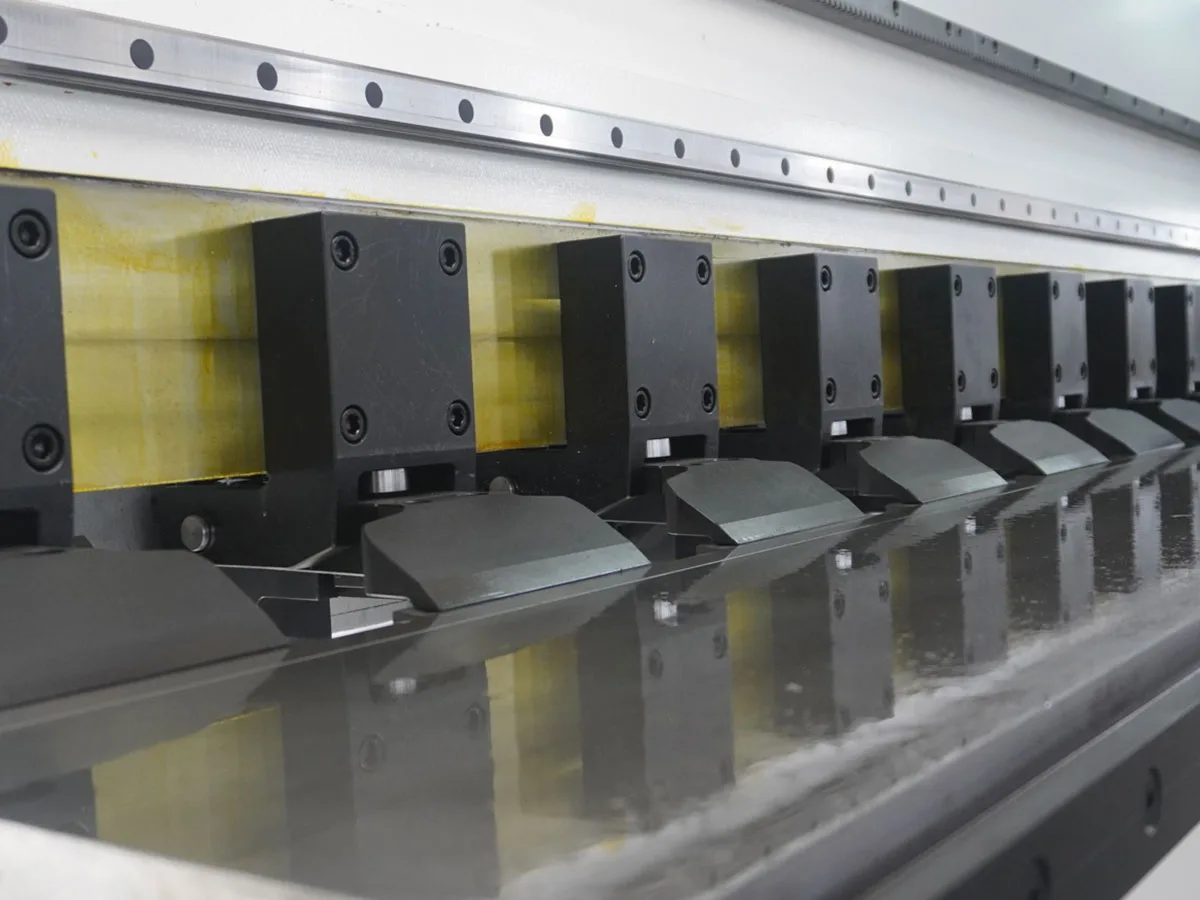 HKV Series – Máy V Grooving Dạng Đứng Chính Xác Cao Cho Gia Công Kim Loại Hiện Đại - Hình ảnh 4